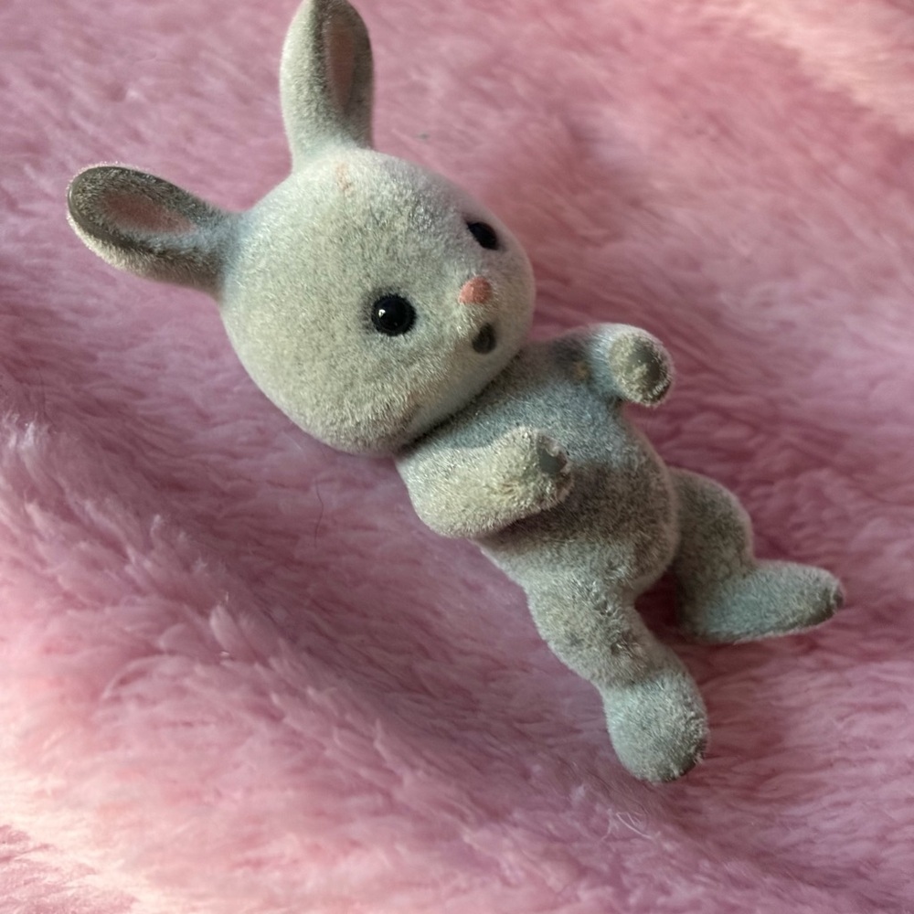 Vintage baby grey bottle feeder bunny calico critters epoch